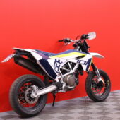 Husqvarna - 701 - Supermoto // Suomi-pyörä / Huoltokirja / Akrapovic / ABS // - Moottoripyörä