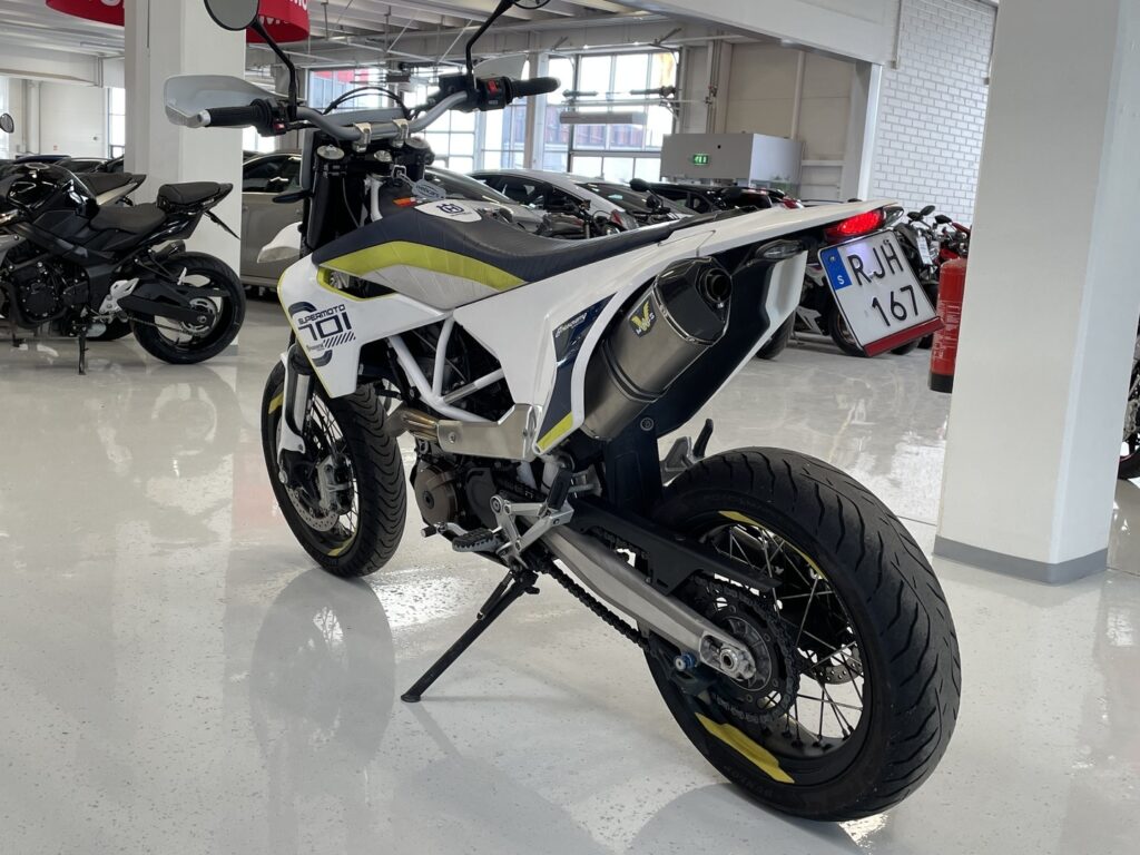 Husqvarna - 701 - Supermoto // Juuri saapunut! / Wings // Husqvarna - 701 - Supermoto // Juuri saapunut! / Wings // - Moottoripyörä