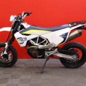 Husqvarna - 701 - Supermoto // Juuri saapunut! / Akrapovic / Brembo // - Moottoripyörä
