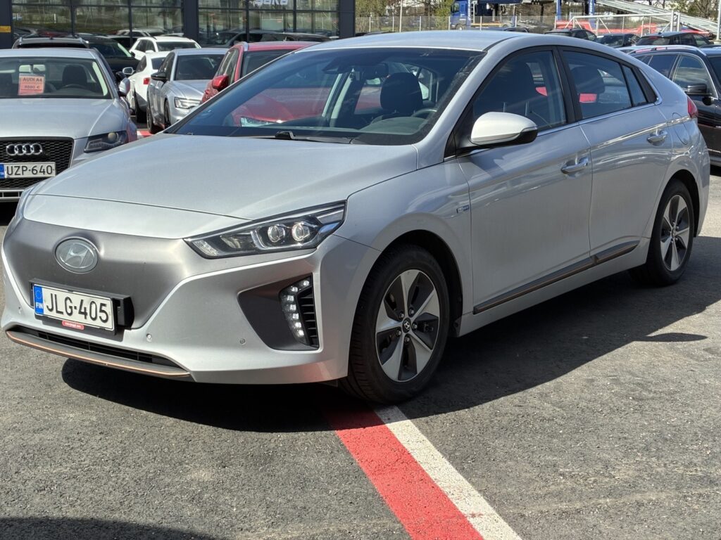 Hyundai - IONIQ electric - Style Hyundai - IONIQ electric - Style - Viistoperä