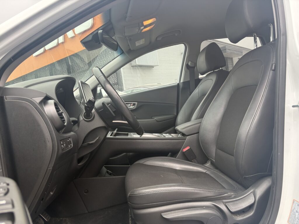 Hyundai - KONA - electric 64 kWh 204 hv Style Hyundai - KONA - electric 64 kWh 204 hv Style - Maastoauto