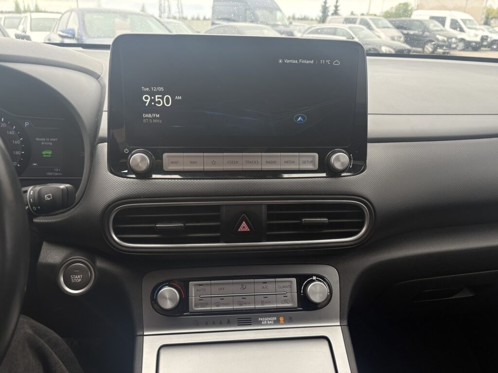 Hyundai - KONA - electric 64 kWh 204 hv Style Hyundai - KONA - electric 64 kWh 204 hv Style - Maastoauto