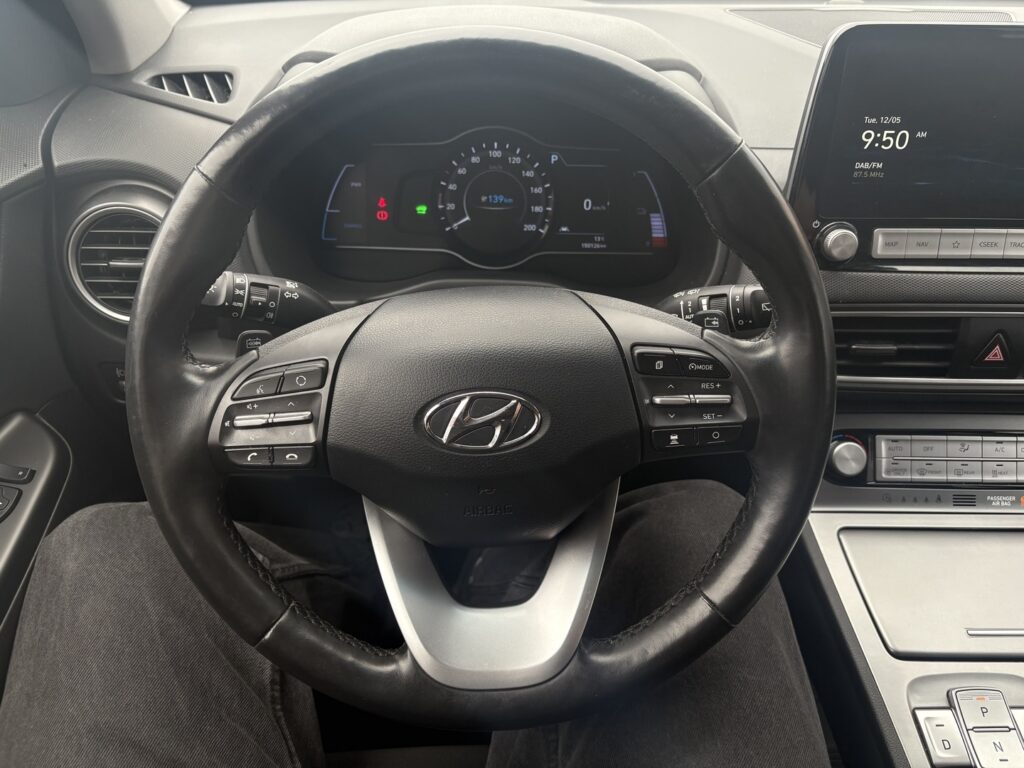 Hyundai - KONA - electric 64 kWh 204 hv Style Hyundai - KONA - electric 64 kWh 204 hv Style - Maastoauto