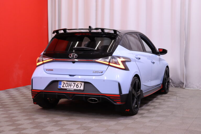 Hyundai - i20 - 1.6 T-GDI 204 hv 6MT // 1. om Suomi-auto / Peruutuskamera / Digimittaristo / Ratin lämmitin / 2x renkaat ja vanteet // - Viistoperä