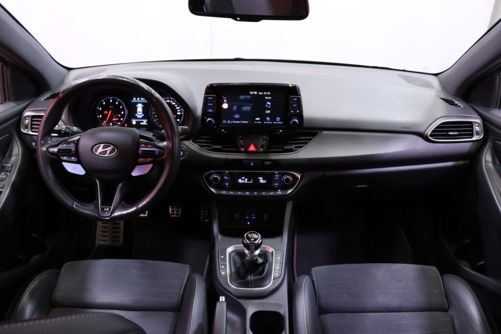tuotekuva-Hyundai-i30-JMN-564-2026-05-23-135102-17 tuotekuva-Hyundai-i30-JMN-564-2026-05-23-135102-17