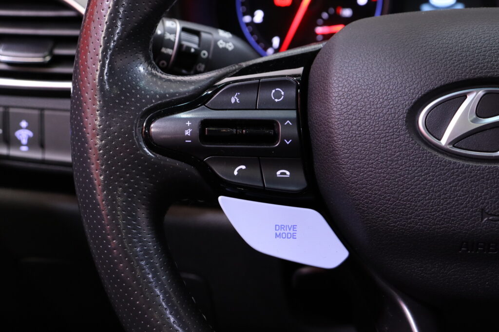 tuotekuva-Hyundai-i30-JMN-564-2026-05-23-135102-19 tuotekuva-Hyundai-i30-JMN-564-2026-05-23-135102-19