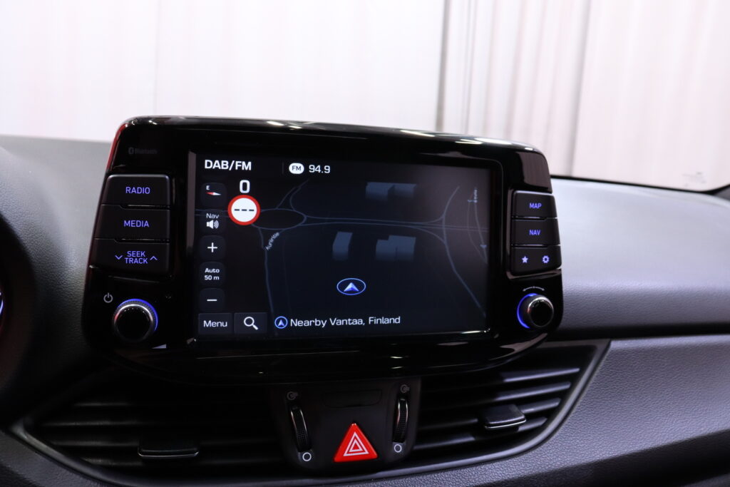 tuotekuva-Hyundai-i30-JMN-564-2026-05-23-135102-25 tuotekuva-Hyundai-i30-JMN-564-2026-05-23-135102-25