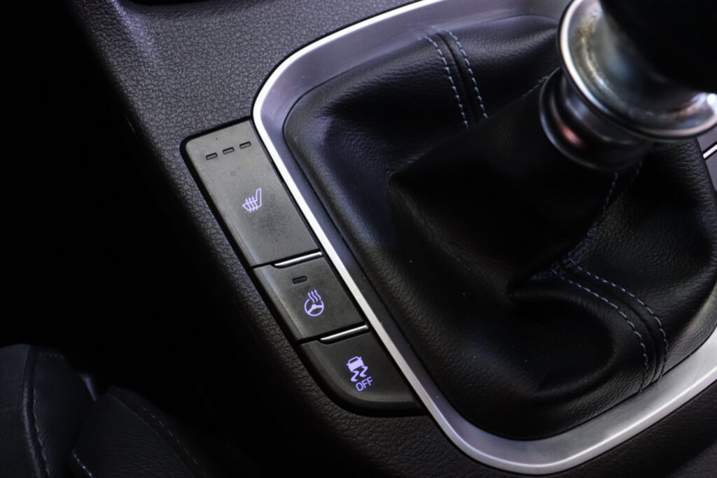tuotekuva-Hyundai-i30-JMN-564-2026-05-23-135102-29 tuotekuva-Hyundai-i30-JMN-564-2026-05-23-135102-29