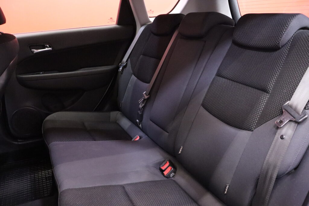 tuotekuva-Hyundai-i30-XCY-230-2026-05-04-100506-16 tuotekuva-Hyundai-i30-XCY-230-2026-05-04-100506-16