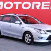 Hyundai - i30 - Wagon 1,6 CVVT 5MT ISG Comfort // Suomi-Auto / Huoltokirja / Sähkölasit / Isofix // - Farmari