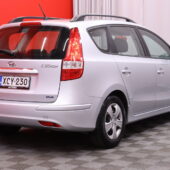 Hyundai - i30 - Wagon 1,6 CVVT 5MT ISG Comfort // Suomi-Auto / Huoltokirja / Sähkölasit / Isofix // - Farmari