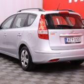 Hyundai - i30 - Wagon 1,6 CVVT 5MT ISG Comfort // Suomi-Auto / Huoltokirja / Sähkölasit / Isofix // - Farmari