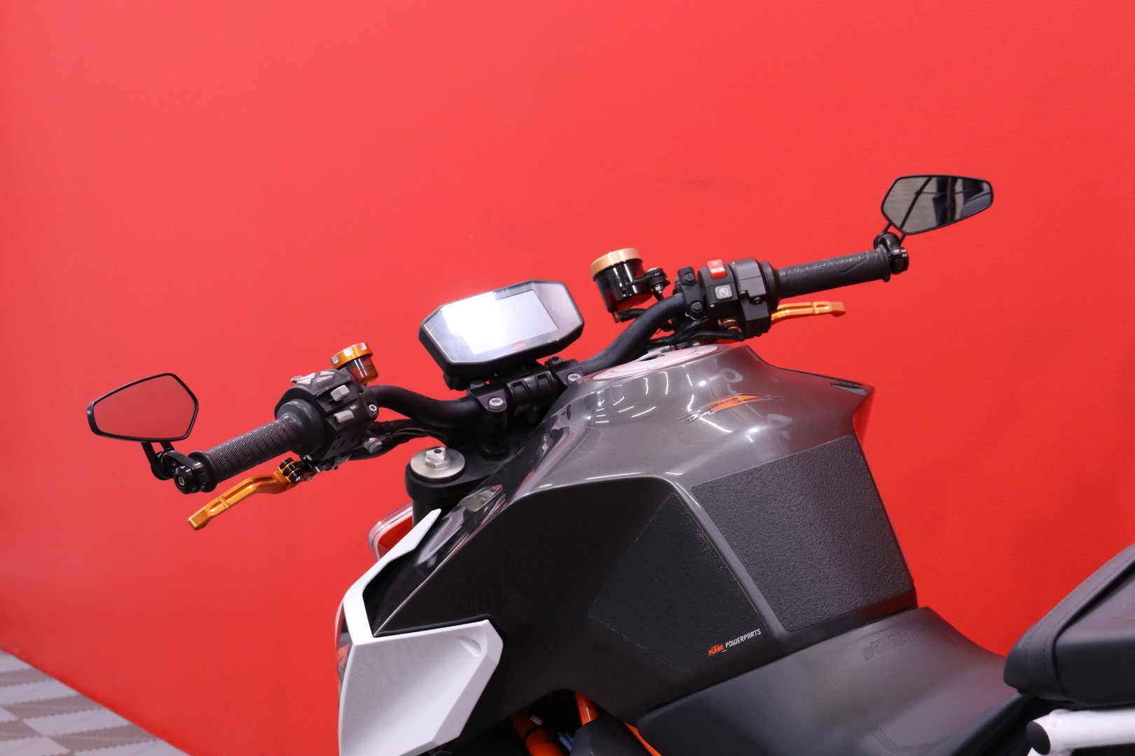 KTM - 1290 - Super Duke R // SC-Project / Quick Shift + / Huoltokirja / Track-pack // - Moottoripyörä