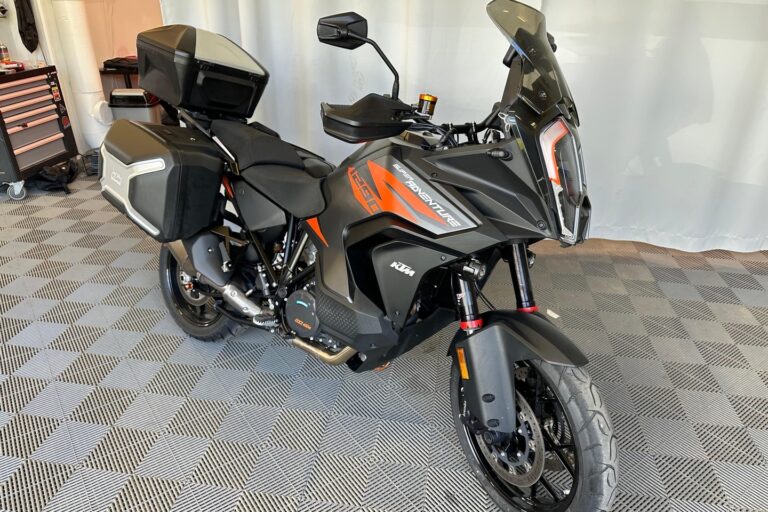 KTM - 1290 - Super Adventure S // Adap. Vakkari / Navi / Huoltokirja / Suomi-pyörä / 3x Laukut // - Moottoripyörä