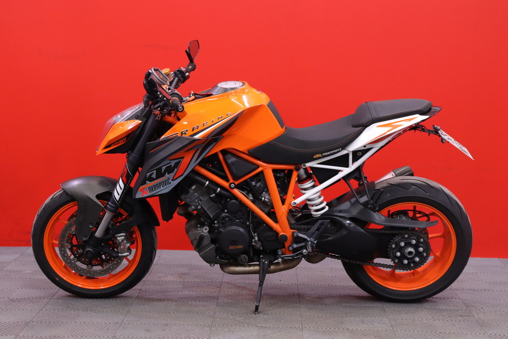 KTM - 1290 - Super Duke R // Akrapovic slipari + decat / 30tkm huolto tehty! // - Moottoripyörä