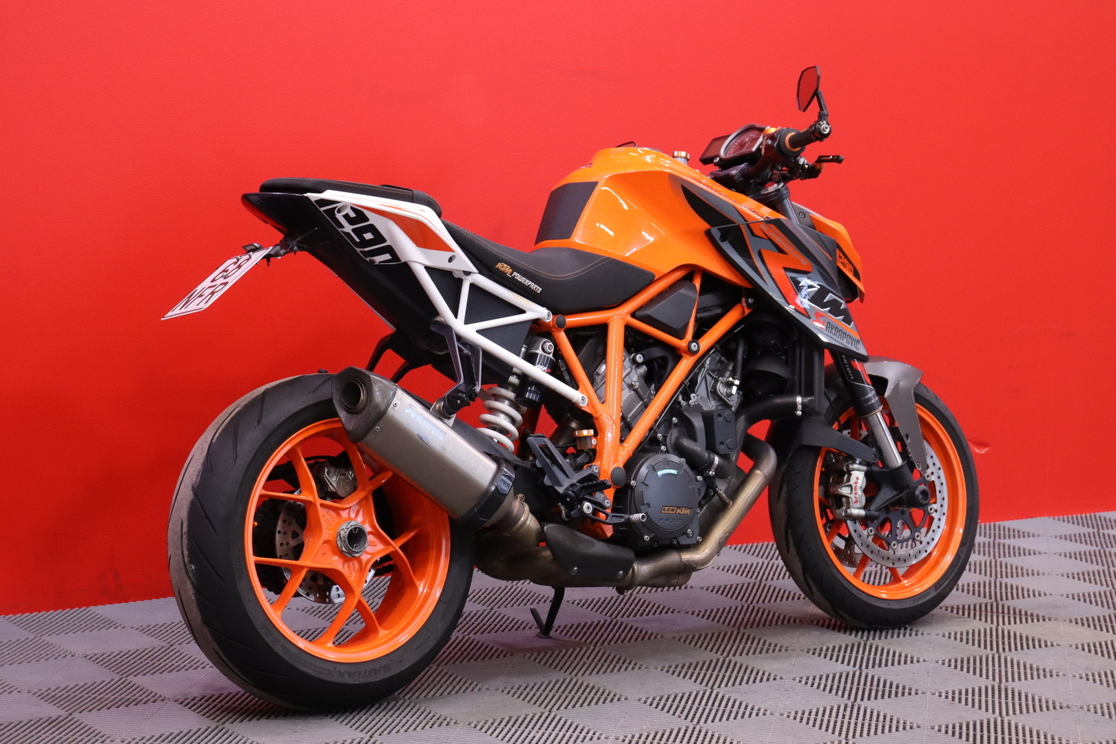 KTM - 1290 - Super Duke R // Akrapovic slipari + decat / 30tkm huolto tehty! // - Moottoripyörä