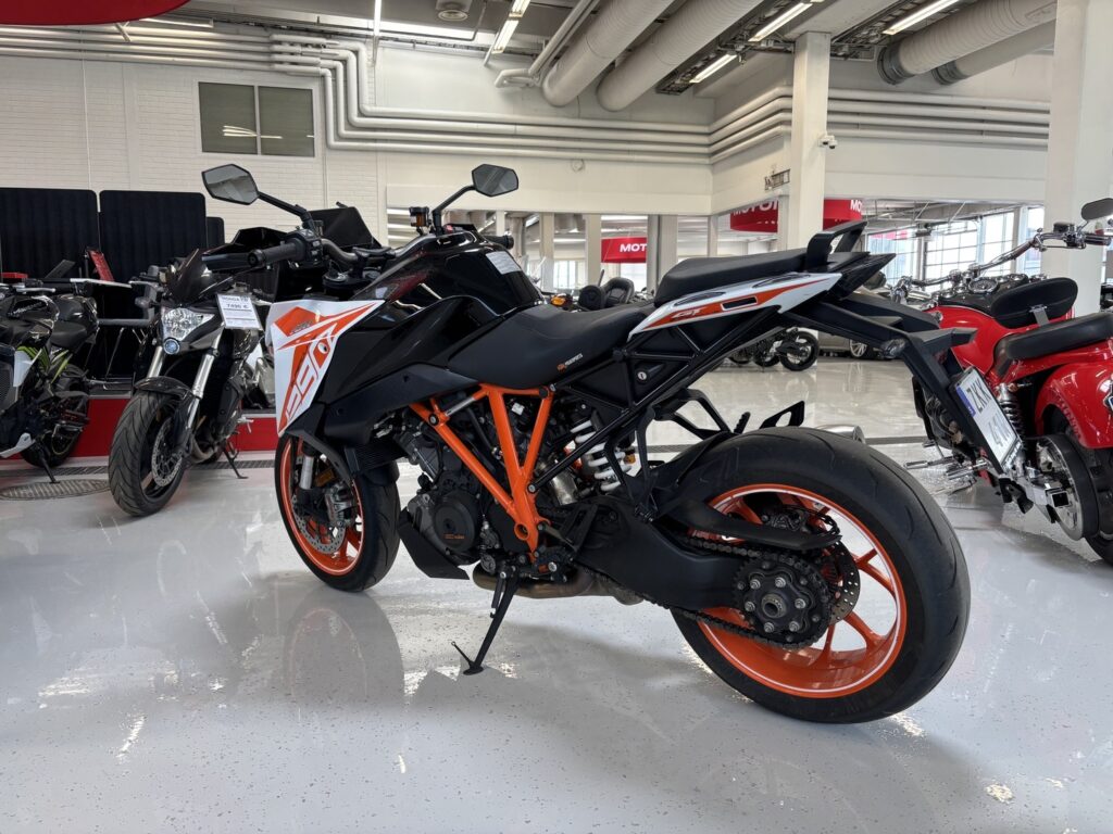 KTM - 1290 - Super Duke GT // Juuri saapunut! / Shifter / Laukut // KTM - 1290 - Super Duke GT // Juuri saapunut! / Shifter / Laukut // - Moottoripyörä