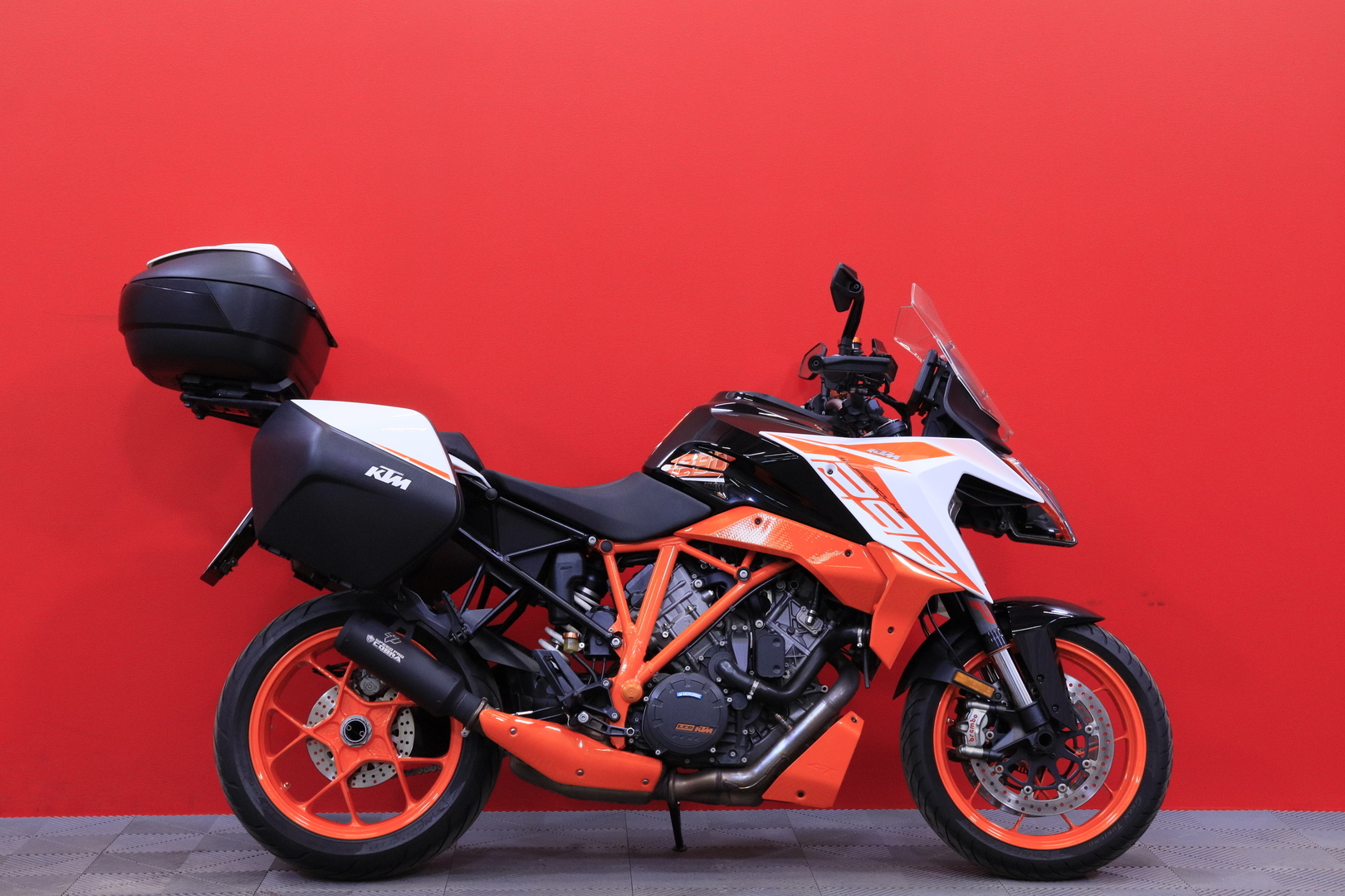 KTM - 1290 - Super Duke GT // 3x Laukut / Cobra / Vakkari / Keyless // - Moottoripyörä