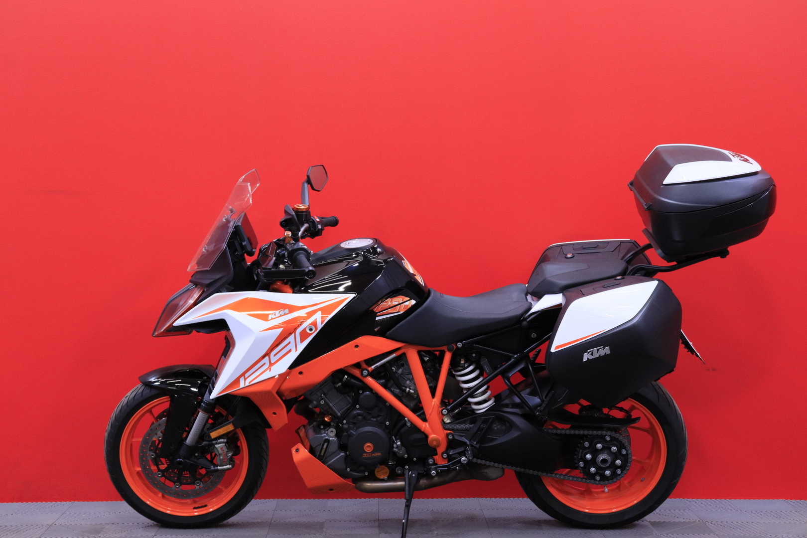KTM - 1290 - Super Duke GT // 3x Laukut / Cobra / Vakkari / Keyless // - Moottoripyörä