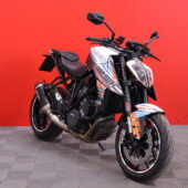 KTM - 1290 - SUPER DUKE R // ABS / LED / Vakionopeudensäädin / Ajotilan valitsin / LED / Bluetooth // - Moottoripyörä