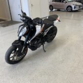 KTM - 390 - Duke // Juuri saapunut! / Suomi-pyörä // - Moottoripyörä