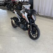 KTM - 390 - Duke // Juuri saapunut! / Suomi-pyörä // - Moottoripyörä