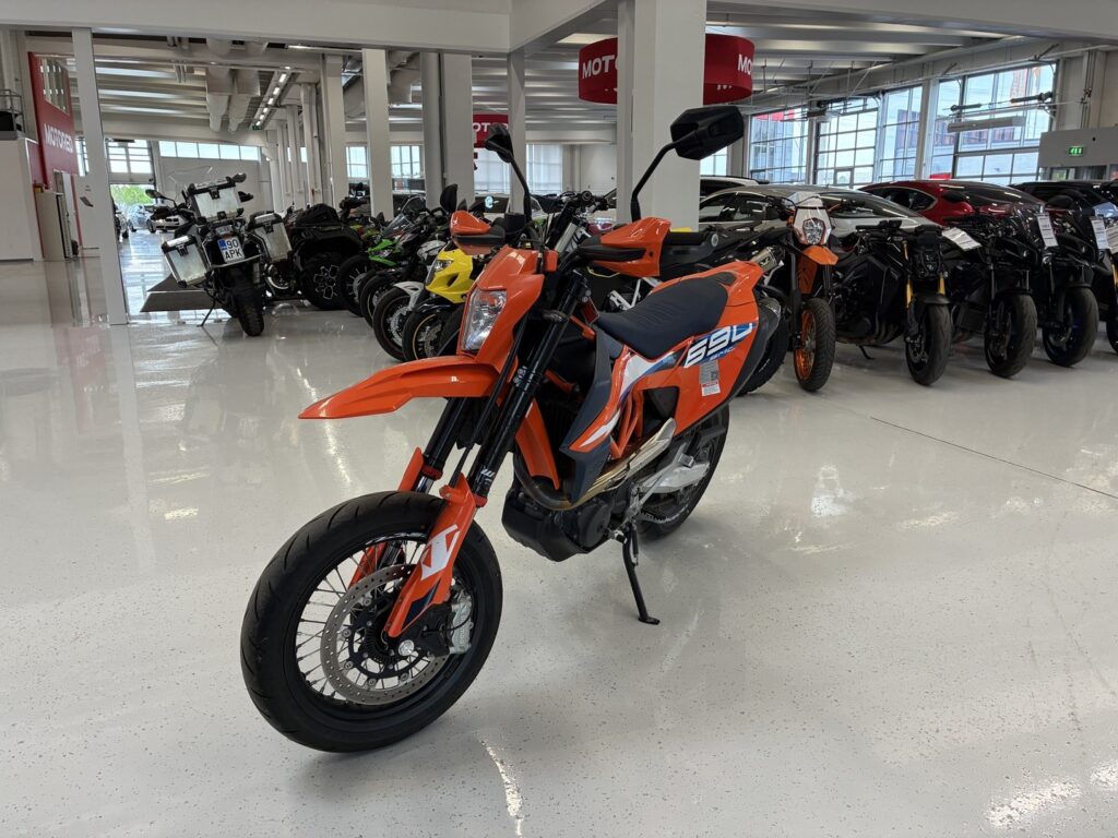 KTM - 690 - SMC-R // Remus / Shifter / TC / ABS / Map selector / Suomi-pyörä // KTM - 690 - SMC-R // Remus / Shifter / TC / ABS / Map selector / Suomi-pyörä // - Moottoripyörä