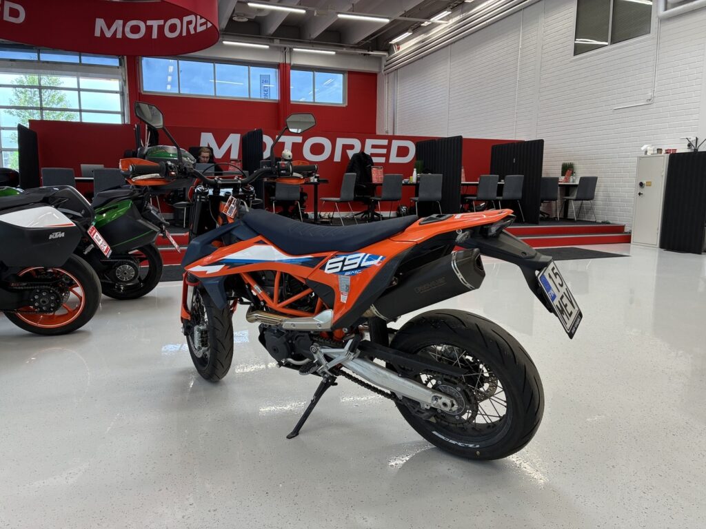KTM - 690 - SMC-R // Remus / Shifter / TC / ABS / Map selector / Suomi-pyörä // KTM - 690 - SMC-R // Remus / Shifter / TC / ABS / Map selector / Suomi-pyörä // - Moottoripyörä