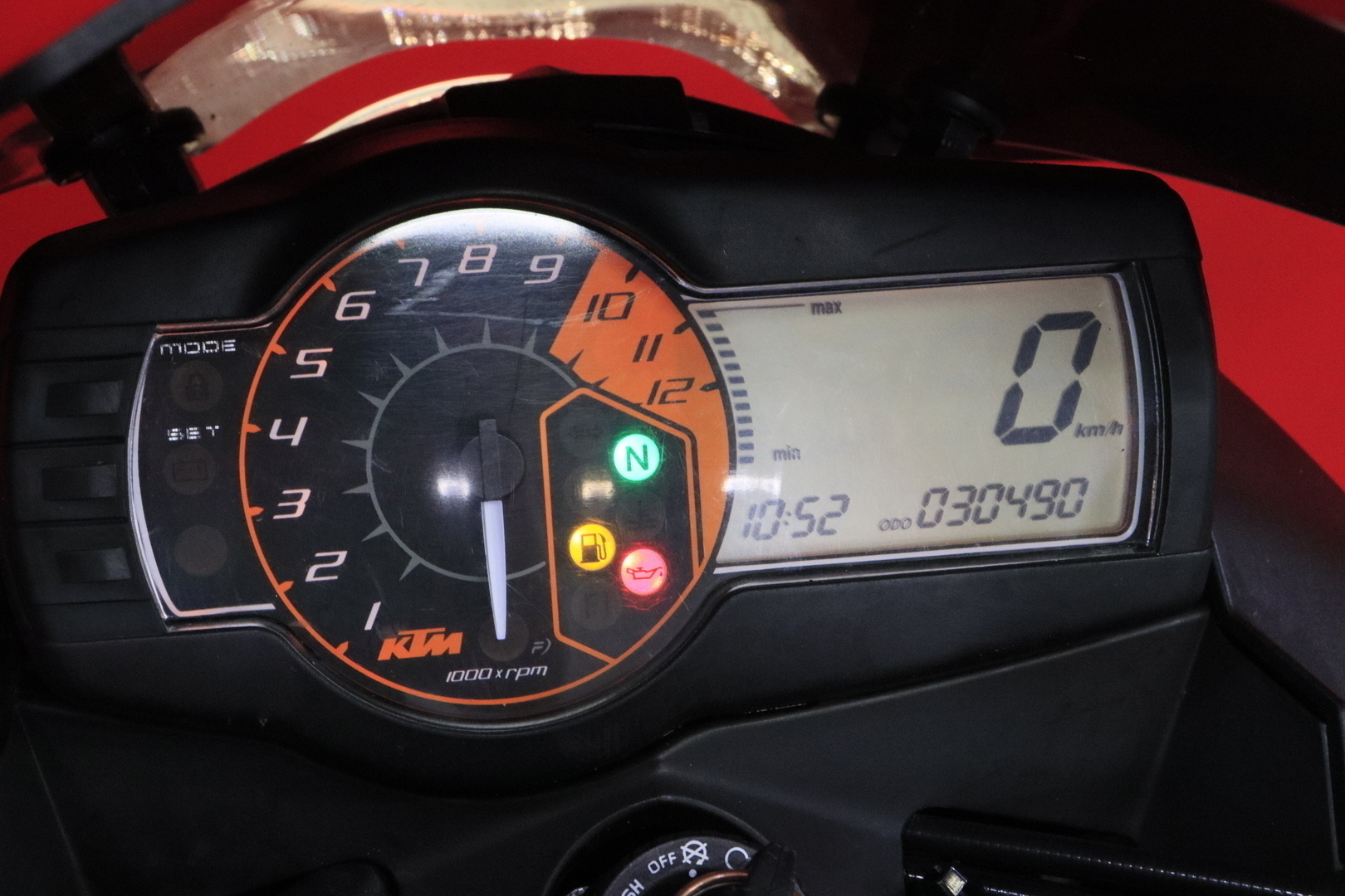KTM - 990 - Super Duke R // Suomi-pyörä / Akrapovic slipari / Huoltokirja / Ohjausiskari / Kaatumatapit // - Moottoripyörä