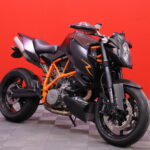 KTM - 990 - Super Duke R // Suomi-Pyörä / Huoltokirja / Custom Putki / Erittäin siisti yksilö! - Moottoripyörä