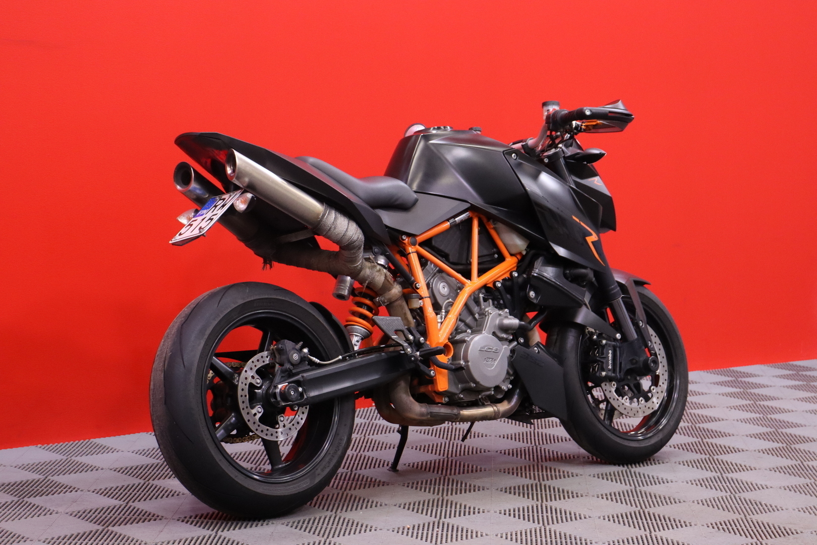 KTM - 990 - Super Duke R // Suomi-Pyörä / Huoltokirja / Custom Putki / Erittäin siisti yksilö! - Moottoripyörä