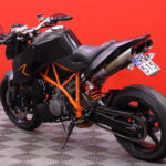 KTM - 990 - Super Duke R // Suomi-Pyörä / Huoltokirja / Custom Putki / Erittäin siisti yksilö! - Moottoripyörä