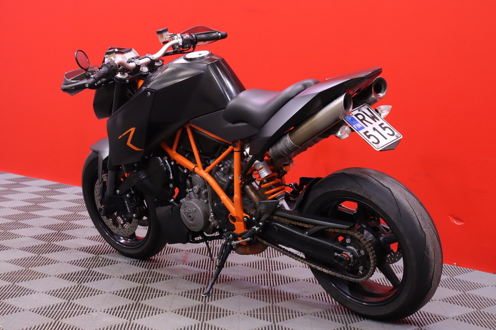 KTM - 990 - Super Duke R // Suomi-Pyörä / Huoltokirja / Custom Putki / Erittäin siisti yksilö! - Moottoripyörä