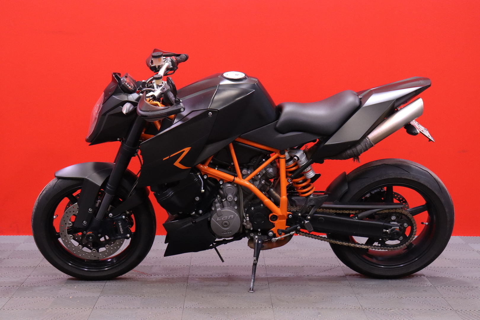 KTM - 990 - Super Duke R // Suomi-Pyörä / Huoltokirja / Custom Putki / Erittäin siisti yksilö! - Moottoripyörä