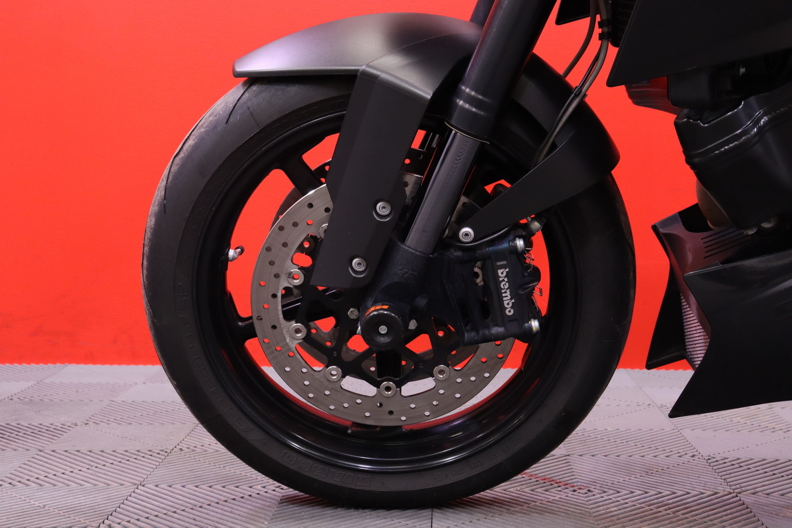 KTM - 990 - Super Duke R // Suomi-Pyörä / Huoltokirja / Custom Putki / Erittäin siisti yksilö! - Moottoripyörä