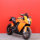 KTM - RC - 8 // Suomi-pyörä / Huoltokirja / Ohjausiskari / Brembo / 3x avain // - Moottoripyörä