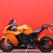 KTM - RC - 8 // Suomi-pyörä / Huoltokirja / Ohjausiskari / Brembo / 3x avain // - Moottoripyörä