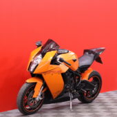 KTM - RC - 8 // Suomi-pyörä / Huoltokirja / Ohjausiskari / Brembo / 3x avain // - Moottoripyörä
