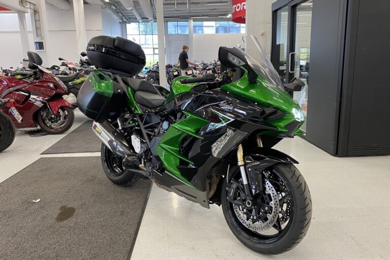 Kawasaki - H2 - SX // Juuri saapunut! / Adapt Vakkari / 3x laukut / BLIS / Akrapovic // - Moottoripyörä