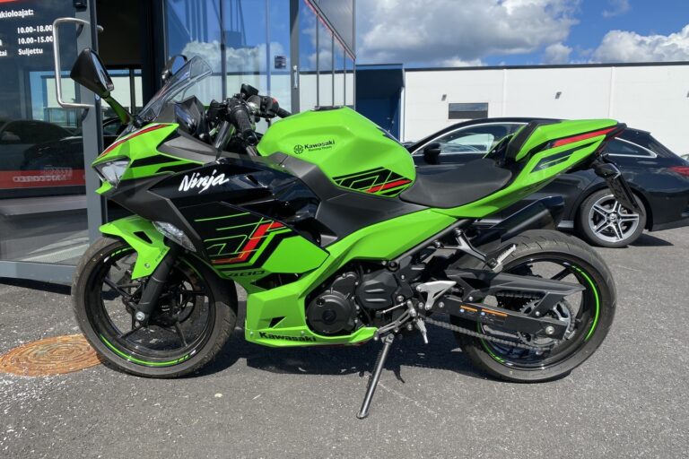 Kawasaki - NINJA - 400 // A2 / Kuin uusi! / Suomipyörä / Huoltokirja / ABS / Akrapovic Slipari // - Moottoripyörä