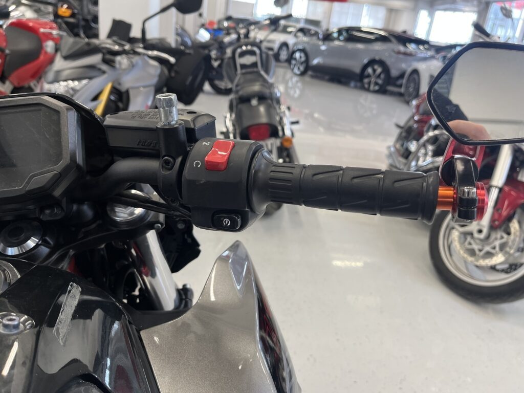 Kawasaki - Z - 650 // Juuri saapunut! / 1. Om. Suomi-pyörä / Tangonpää peilit / A2 kuristettavissa / KTRC // Kawasaki - Z - 650 // Juuri saapunut! / 1. Om. Suomi-pyörä / Tangonpää peilit / A2 kuristettavissa / KTRC // - Moottoripyörä