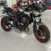 Kawasaki - Z - 650 // Juuri saapunut! / 1. Om. Suomi-pyörä / Tangonpää peilit / A2 kuristettavissa / KTRC // - Moottoripyörä