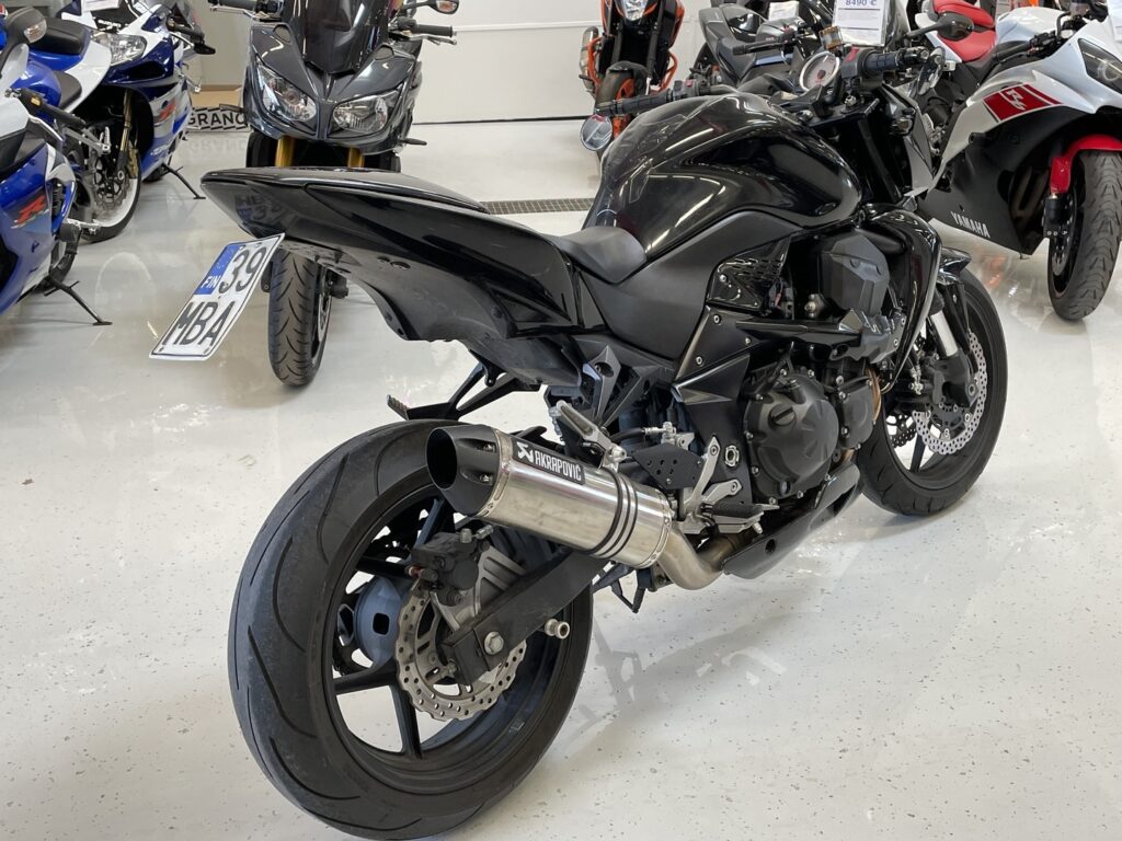 Kawasaki - Z - 750 // Suomi pyörä / Juuri saapunut / Akrapovic // Kawasaki - Z - 750 // Suomi pyörä / Juuri saapunut / Akrapovic // - Moottoripyörä