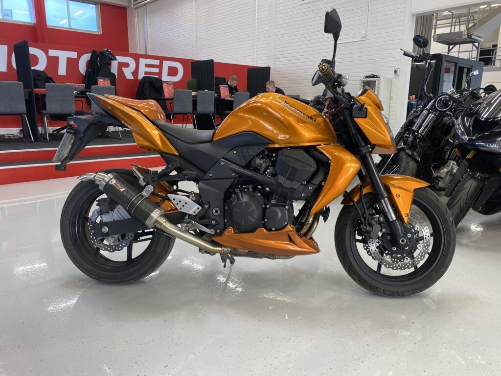 Kawasaki - Z - 750 // Juuri saapunut / Huoltokirja / MIVV Slipari // Kawasaki - Z - 750 // Juuri saapunut / Huoltokirja / MIVV Slipari // - Moottoripyörä