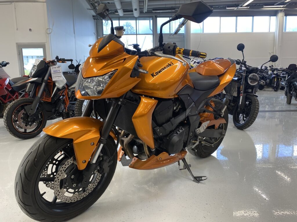 Kawasaki - Z - 750 // Juuri saapunut / Huoltokirja / MIVV Slipari // Kawasaki - Z - 750 // Juuri saapunut / Huoltokirja / MIVV Slipari // - Moottoripyörä