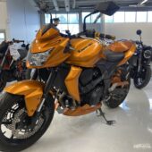 Kawasaki - Z - 750 // Juuri saapunut / Huoltokirja / MIVV Slipari // - Moottoripyörä