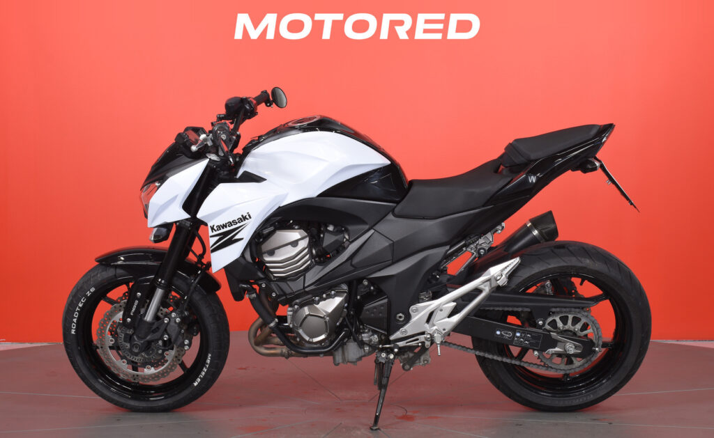 Kawasaki - Z - 800 // LeoVince Slipari / Suomi-Pyörä / ABS // Kawasaki - Z - 800 // LeoVince Slipari / Suomi-Pyörä / ABS // - Moottoripyörä