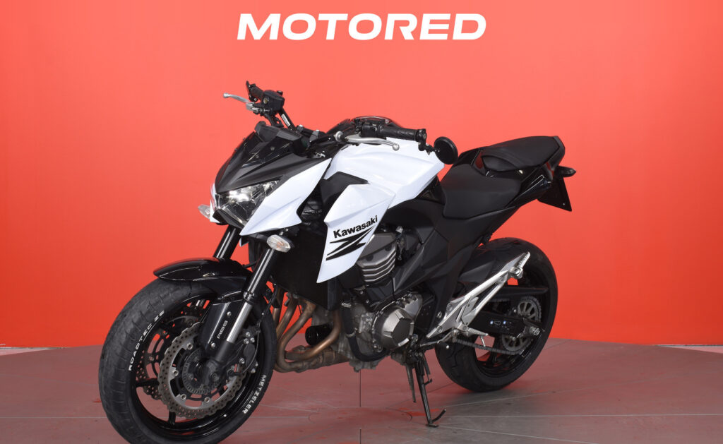 Kawasaki - Z - 800 // LeoVince Slipari / Suomi-Pyörä / ABS // Kawasaki - Z - 800 // LeoVince Slipari / Suomi-Pyörä / ABS // - Moottoripyörä