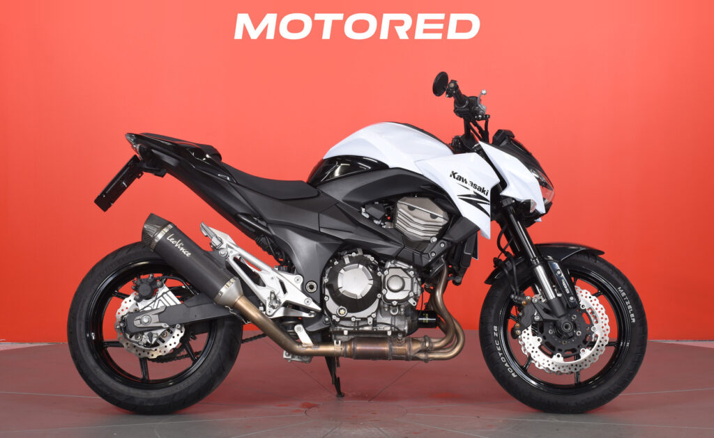 Kawasaki - Z - 800 // LeoVince Slipari / Suomi-Pyörä / ABS // Kawasaki - Z - 800 // LeoVince Slipari / Suomi-Pyörä / ABS // - Moottoripyörä