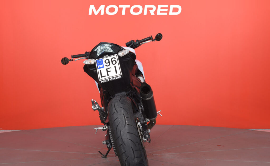 Kawasaki - Z - 800 // LeoVince Slipari / Suomi-Pyörä / ABS // Kawasaki - Z - 800 // LeoVince Slipari / Suomi-Pyörä / ABS // - Moottoripyörä